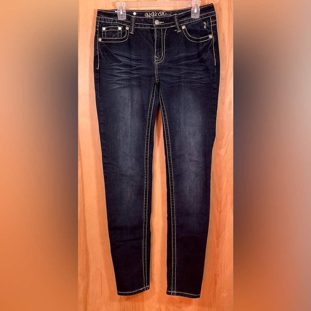 ViVi Diva Dark Blue Embellished Denim Jeans - EUC